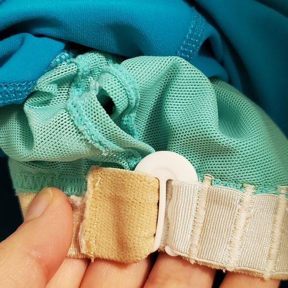 Vintage Style Lululemon Tank - Picture 6 of 7